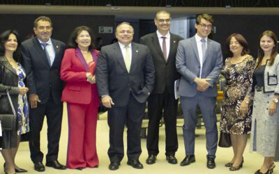 FORVM PRESTIGIA SESSÃO SOLENE EM HOMENAGEM A ANAJUR