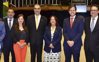 FORVM PRESTIGIA SESSÃO SOLENE EM HOMENAGEM À ANPPREV