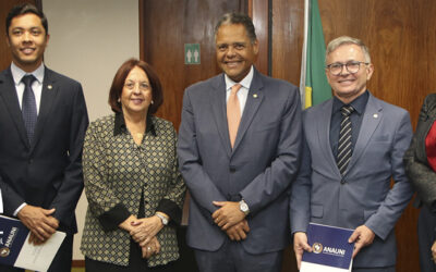 DIRETORIA DO FORVM SE REÚNE COM O DEPUTADO ANTONIO BRITO PARA TRATAR SOBRE A REFORMA ADMINISTRATIVA