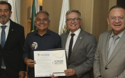 EM EVENTO PROMOVIDO PELO FORVM, CANDIDATO A DEPUTADO FEDERAL PELO DF, COSTA NETO, ASSINA CARTA DE COMPROMISSO COM A ADVOCACIA PÚBLICA FEDERAL